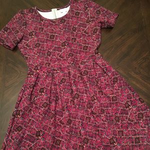 Lovely LuLaRoe Large Amelia